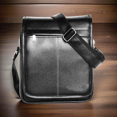 Shivra Black Sling Bag Men Sling Bag extra large (S-10*8.5*3)
