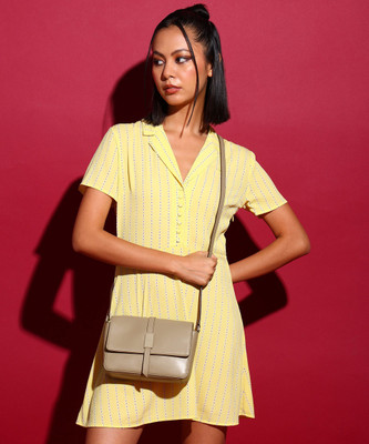 DKNY Beige Sling Bag R21EKR14GJJ