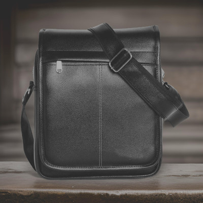 house of common Black Sling Bag Men Sling Bag extra large (S-10*8.5*3)