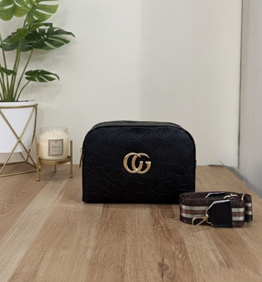 DEELMORE Black Sling Bag Crocodile Embossed Dual-Zip Sling Bag with Gold Logo & Broad Adjustable Strap