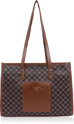 Trendz Firenze Brown Tote modern tote bag will complete your fashionable look.