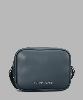 TOMMY HILFIGER Blue Sling Bag TJW ESS MUST CAMERA BAG