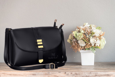Leather Land Black, Multicolor, Gold Sling Bag Modern Trishul Sling in Black Beauty