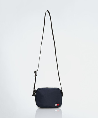 TOMMY HILFIGER Blue Sling Bag Tjw Essential Daily Crossover