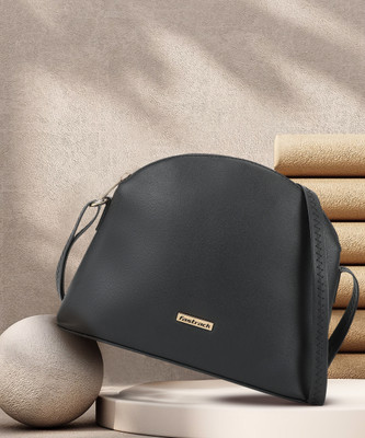 Fastrack Black Sling Bag Solid