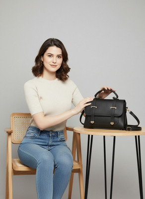 kriyog fashionable Black Sling Bag black Women Sling Bag Style on the Go: Trendy Sling Bag for Everyday Fashion