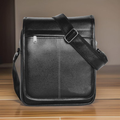 Shivra Black Sling Bag Men Sling Bag extra large (S-10*8.5*3)