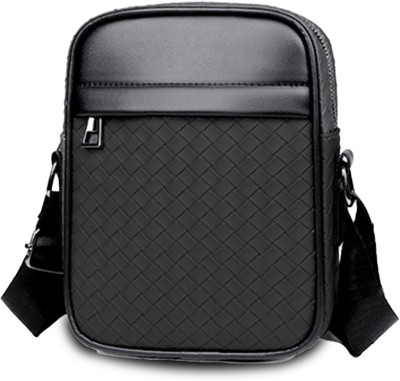 CarryTrip Black Sling Bag Unisex Sling Bag With 1 Compartment /Sling Bag For Men/Women Side Bag/Travel Bag