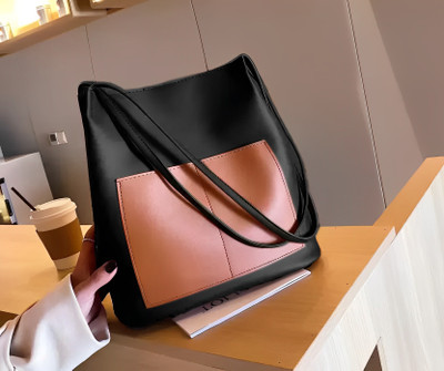 Toretto fab Women Black Tote
