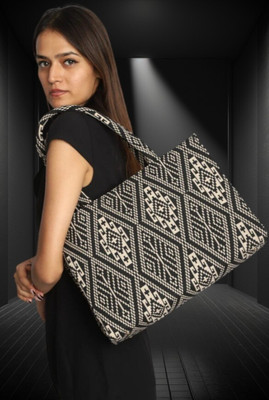 khan begs Black Hand-held Bag Women Hand-held Bag Casual Women’s Shoulder Bag