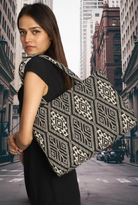khan begs Black Hand-held Bag Women’s Shoulder Bag