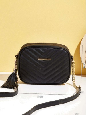 Shara Fashion Black Sling Bag vlack vee varfi flip_13