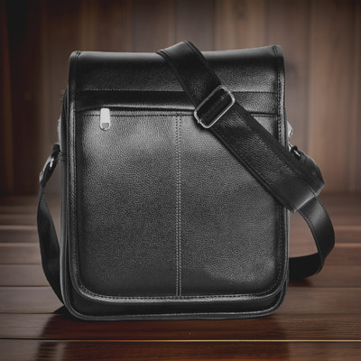 Shivra Black Sling Bag Men Sling Bag extra large (S-10*8.5*3)