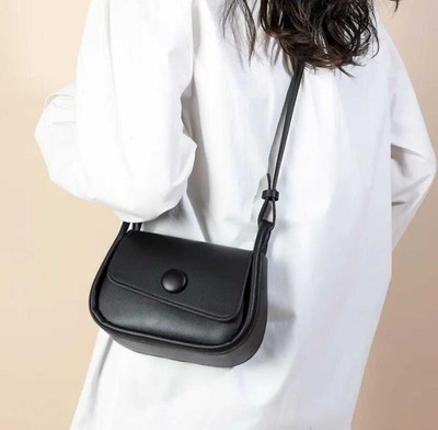 GROWMAN Black Sling Bag TRENDING STYLISH korean desigen bag with adjustable strap