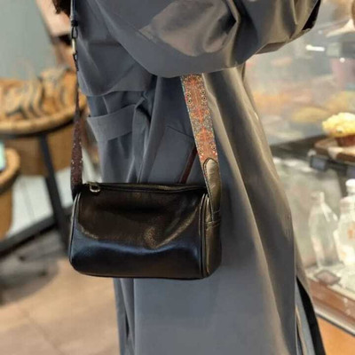 DAQ Black Sling Bag sling bag women stylish ladies purse for girls