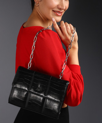 United Colors of Benetton Black Sling Bag Candace