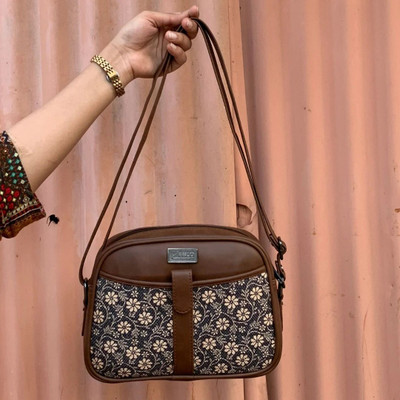 Zebco Multicolor Sling Bag Women's Premium Jute, Vegan Leather (BLACK FLORAL)