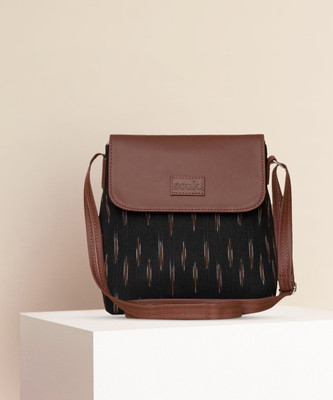 ZOUK Black Sling Bag Ikar Grere Flap Sling Bag