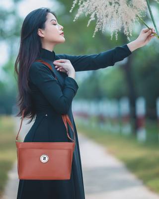 Leather land online bags