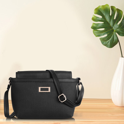 NORVE Black Sling Bag Classy Simple New Latest Design Trendy Crossbody Shoulder Sling Bag For Women