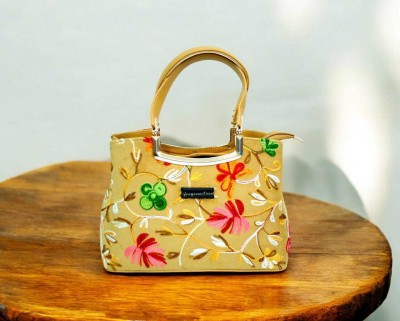 Gorgeous Creation Yellow Messenger Bag Floral Elegance: A Chic Embroidered Handbag