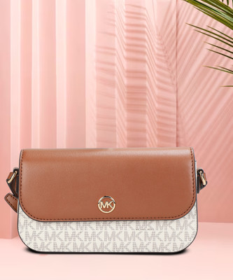 MICHAEL KORS Beige Sling Bag 35F4GTVC1B-VANILLA