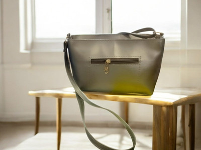 AK Gold Sling Bag SR.GOLDEN.23