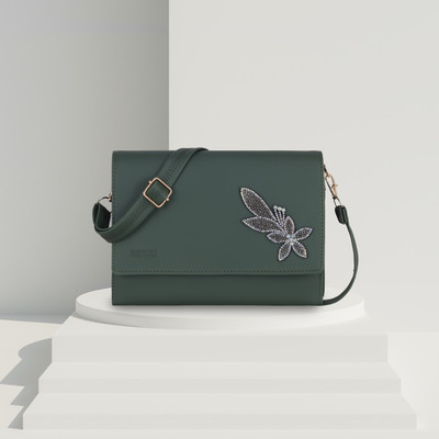Reshu Green Sling Bag women,s sling -body bags with adjustable shoulder straps and 4 pocket |