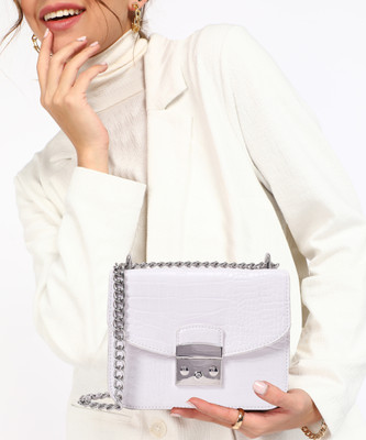 LINO PERROS White Shoulder Bag Structured Shoulder Bag