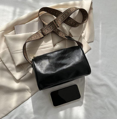 LIZIQI Black Sling Bag Trendy Korean sling bag for women with long and adjustable handle