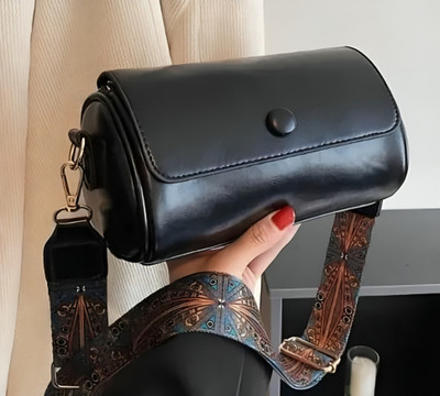 HaveGlam Black Sling Bag Trendy sling bag for women