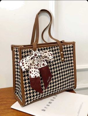 Mifraa Tan Tote Tn Handbag