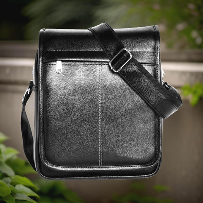 Shivra Black Sling Bag Men Sling Bag extra large (S-11*8.5*3)