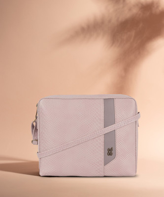 Baggit Purple Sling Bag XS Sling Bag Lpxe Phoebe Hh Crust Lilac