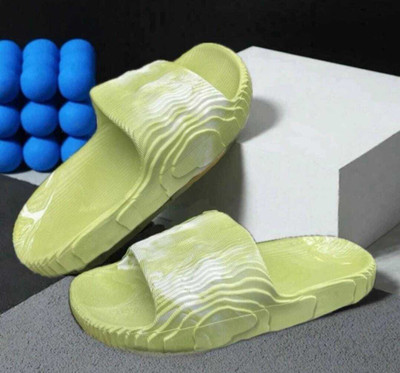 FAST TRAIN Men Slides(Green, White , 8)
