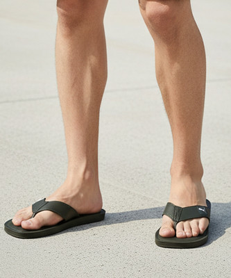 PUMA Men Capster V3 Flip Flops(Black , 10)