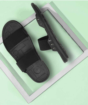 SHOELAKE Men Slides(Black , 7)