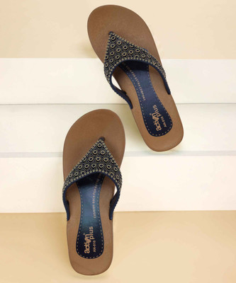 action Women Slippers(Brown , 8)
