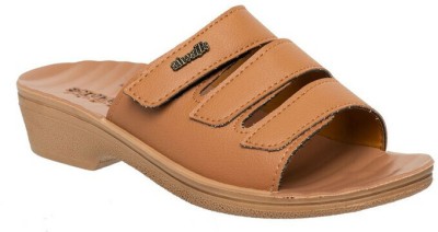 aerowalk Women Slides(Tan , 6)