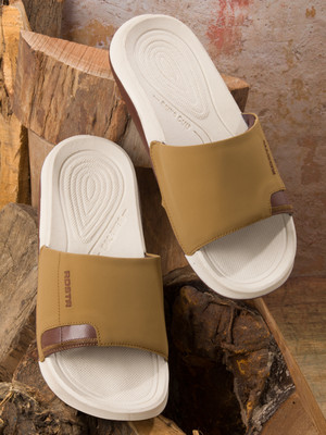 Roadster Men Flip Flops(Beige , 7)
