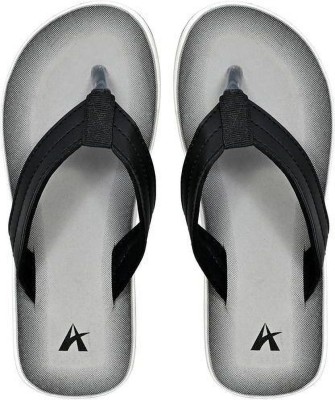 Altek Men Flip Flops(Black , 8)