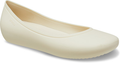 CROCS Women Flip Flops(Off White , 3)