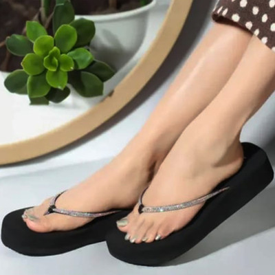 SUMISTI FASHION Women Slippers(Black , 5)