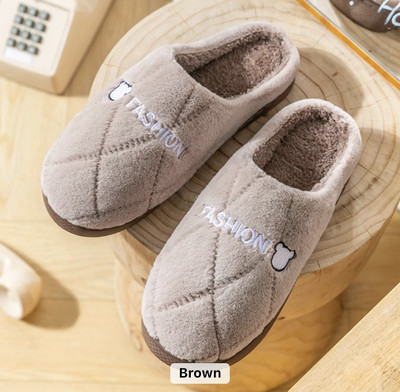 WOLVESDEN Women Slippers(Brown , 8)