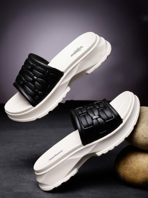Roadster Women Slides(Black , 7)