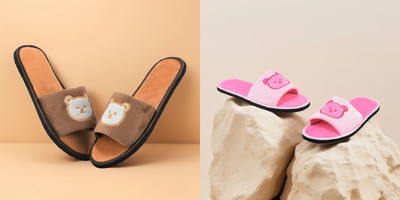 Y key Women Flip Flops(Gold, Pink , 6)