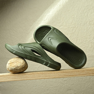 Icon Feets Men Flip Flops(Green , 8)