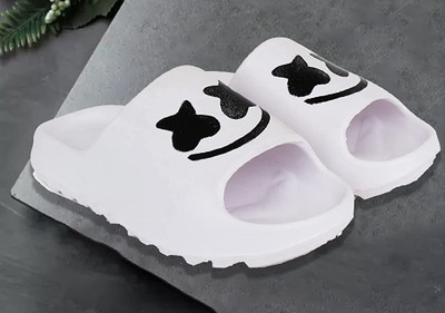 DUMPPY Men Slides(White , 9)
