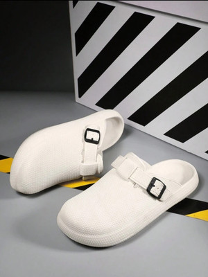 T-ROCK Men Clogs(White , 7)