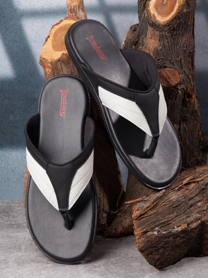 Roadster Men Flip Flops(Black, White , 7)